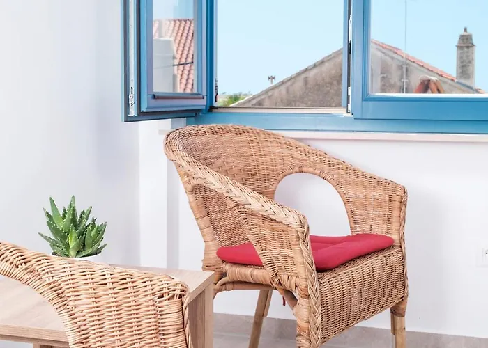 House Mateja * Unije