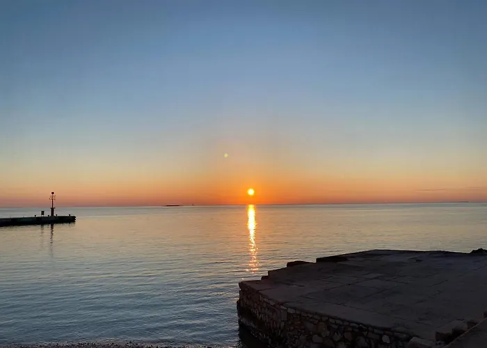 House Mateja דירה *